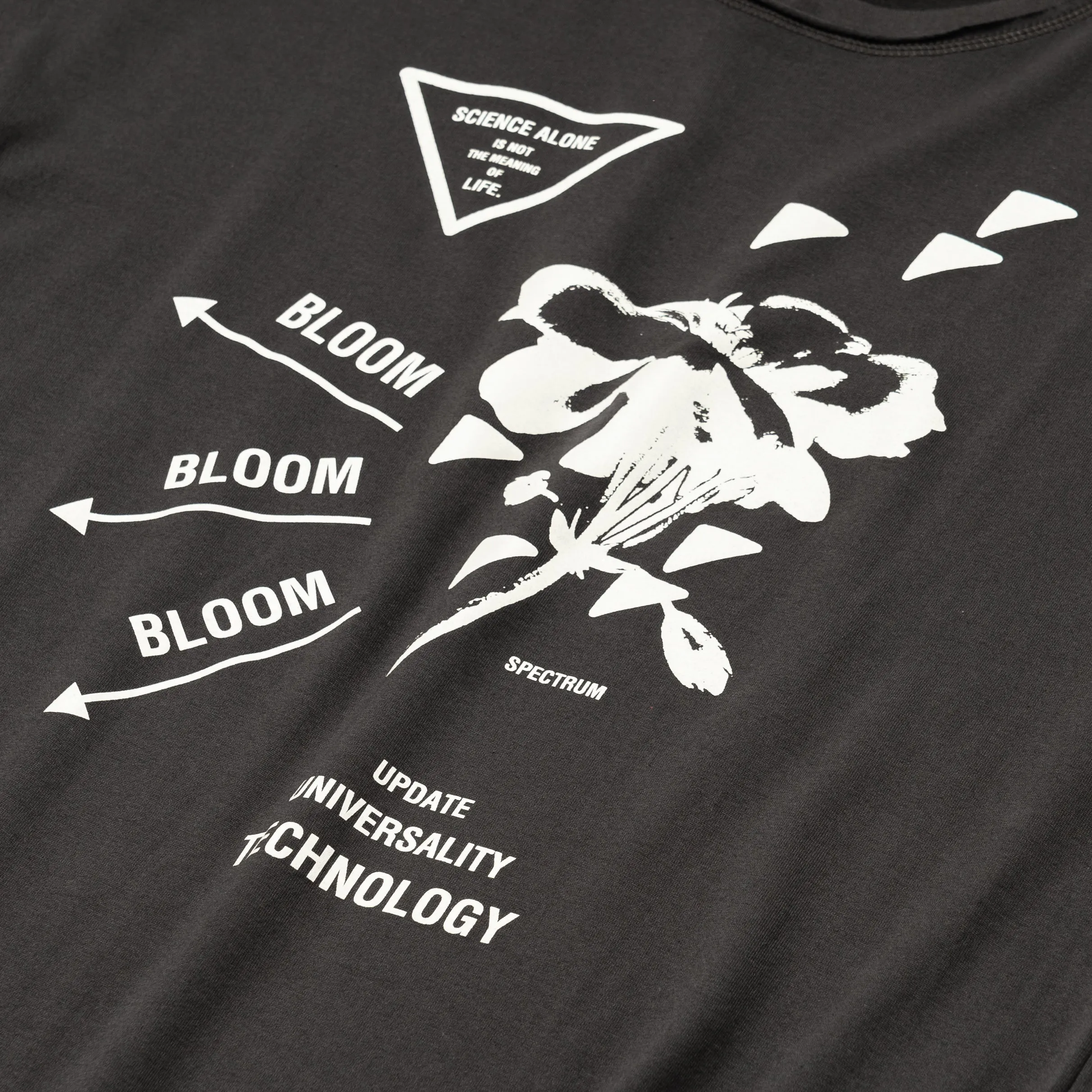 GRAPHIC T-SHIRT "BLOOM"