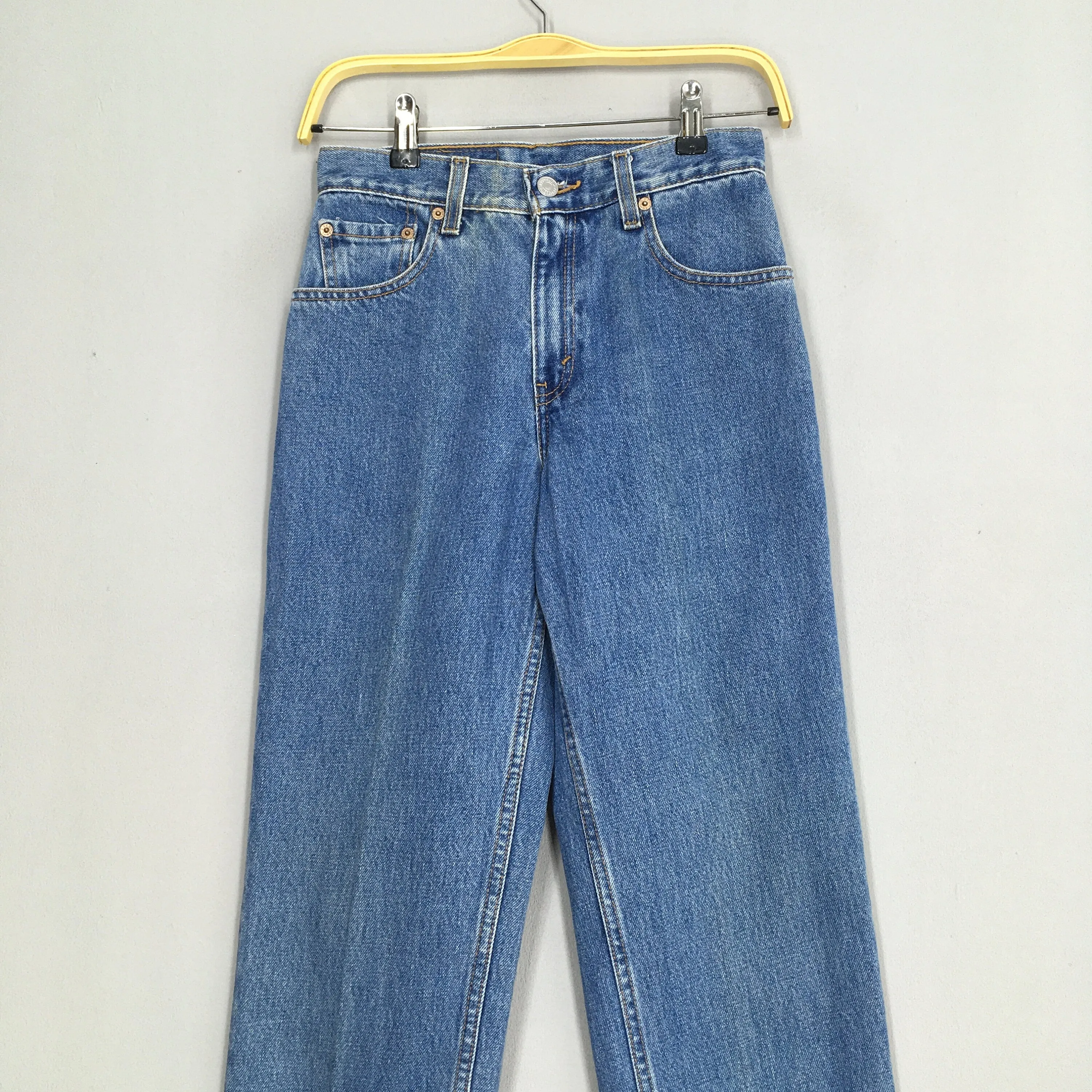 Levi's 550 Relaxed Fit Tapered Leg Jeans 26x33