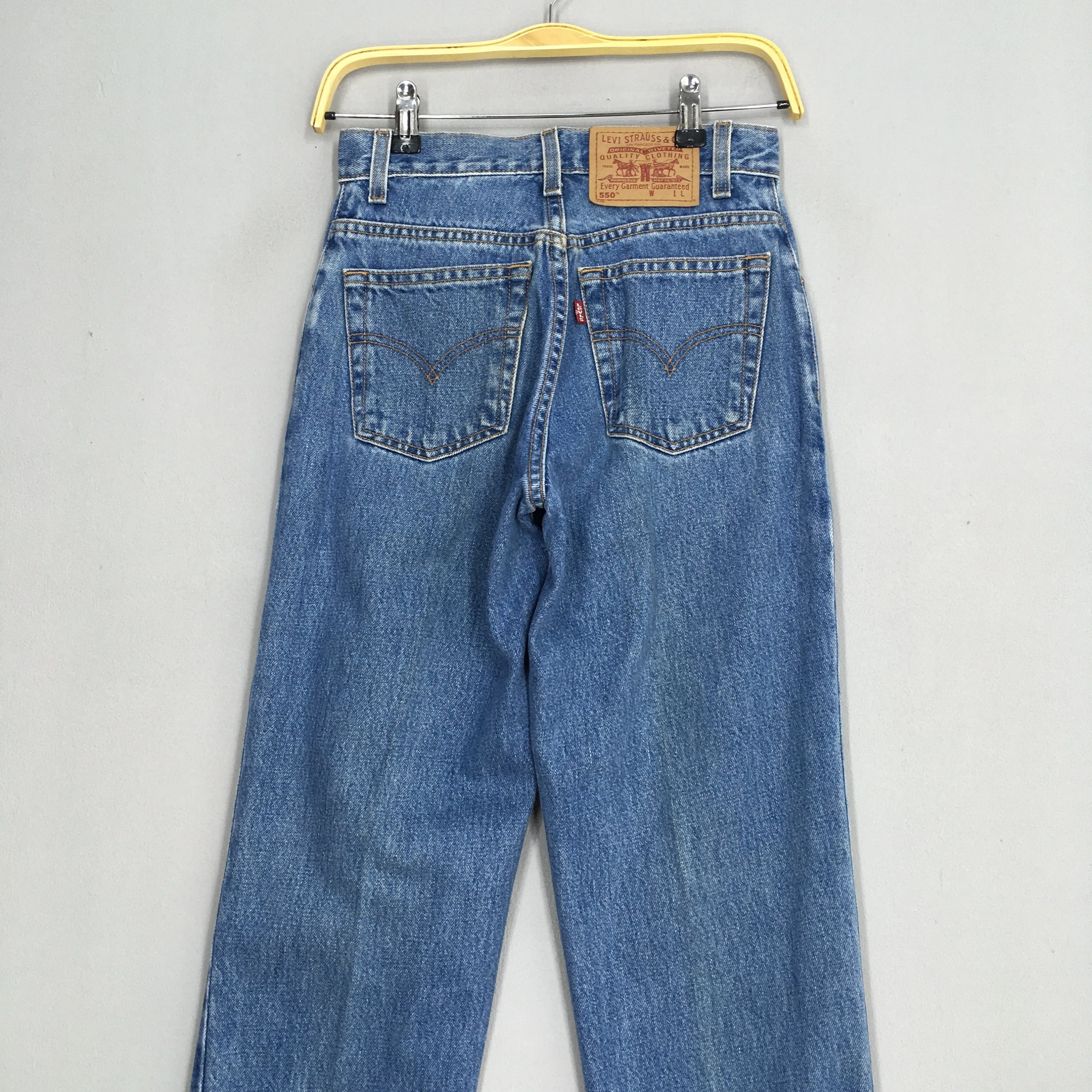 Levi's 550 Relaxed Fit Tapered Leg Jeans 26x33