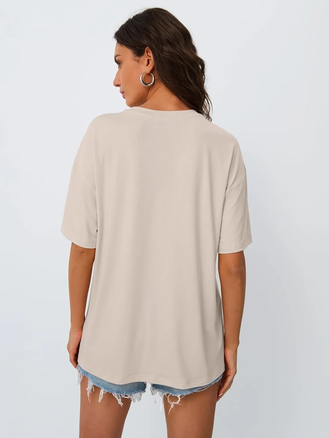 Trendy Queen Womens Graphic Tees Oversized Casual Tops Short Sleeve Loose Fit T Shirts Going Out Cute Summer Tops 2025
